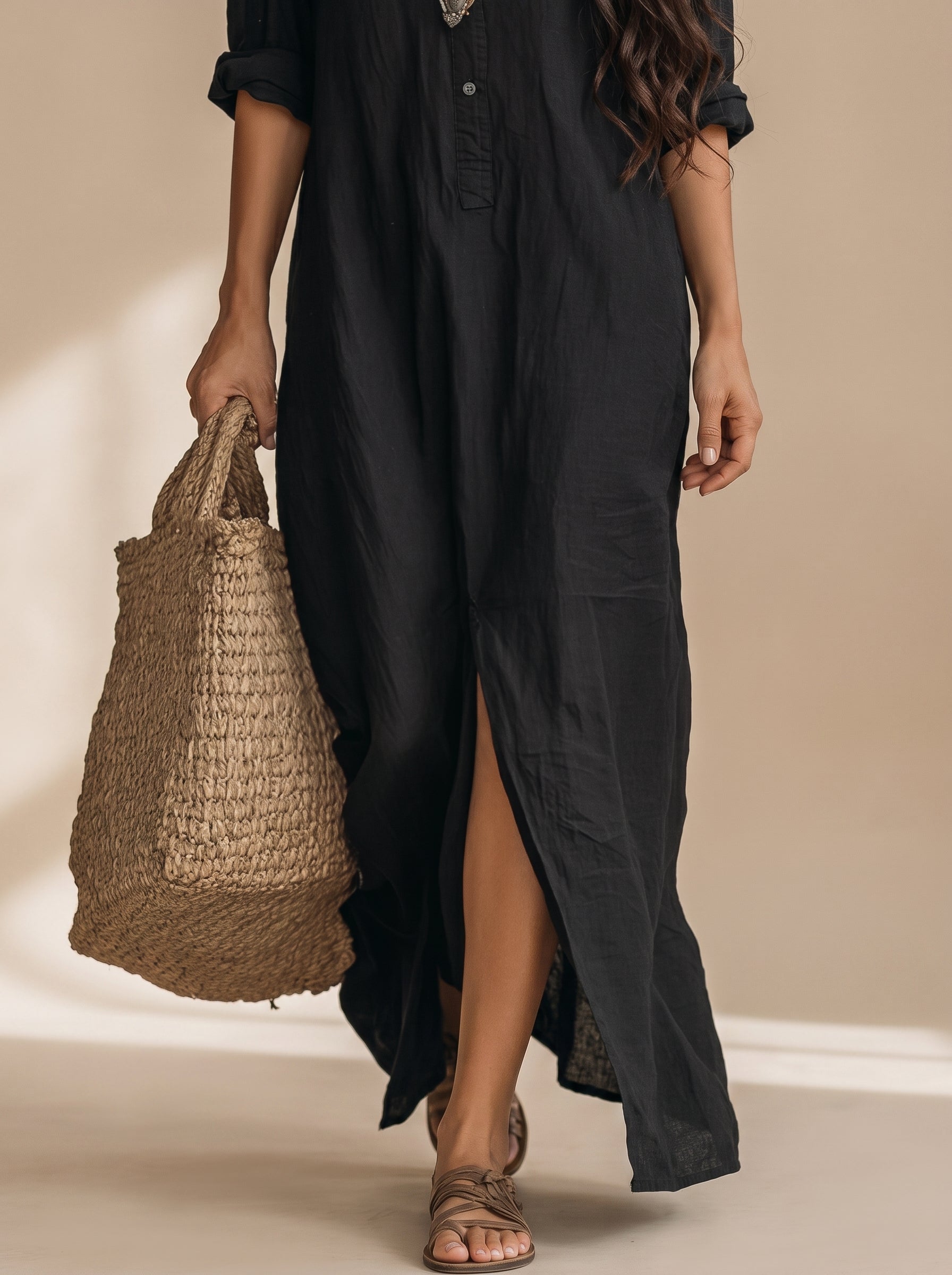 Soline™ | Vestido largo negro tipo maxi con botones