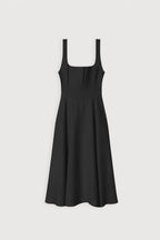 Vestido midi con escote cuadrado