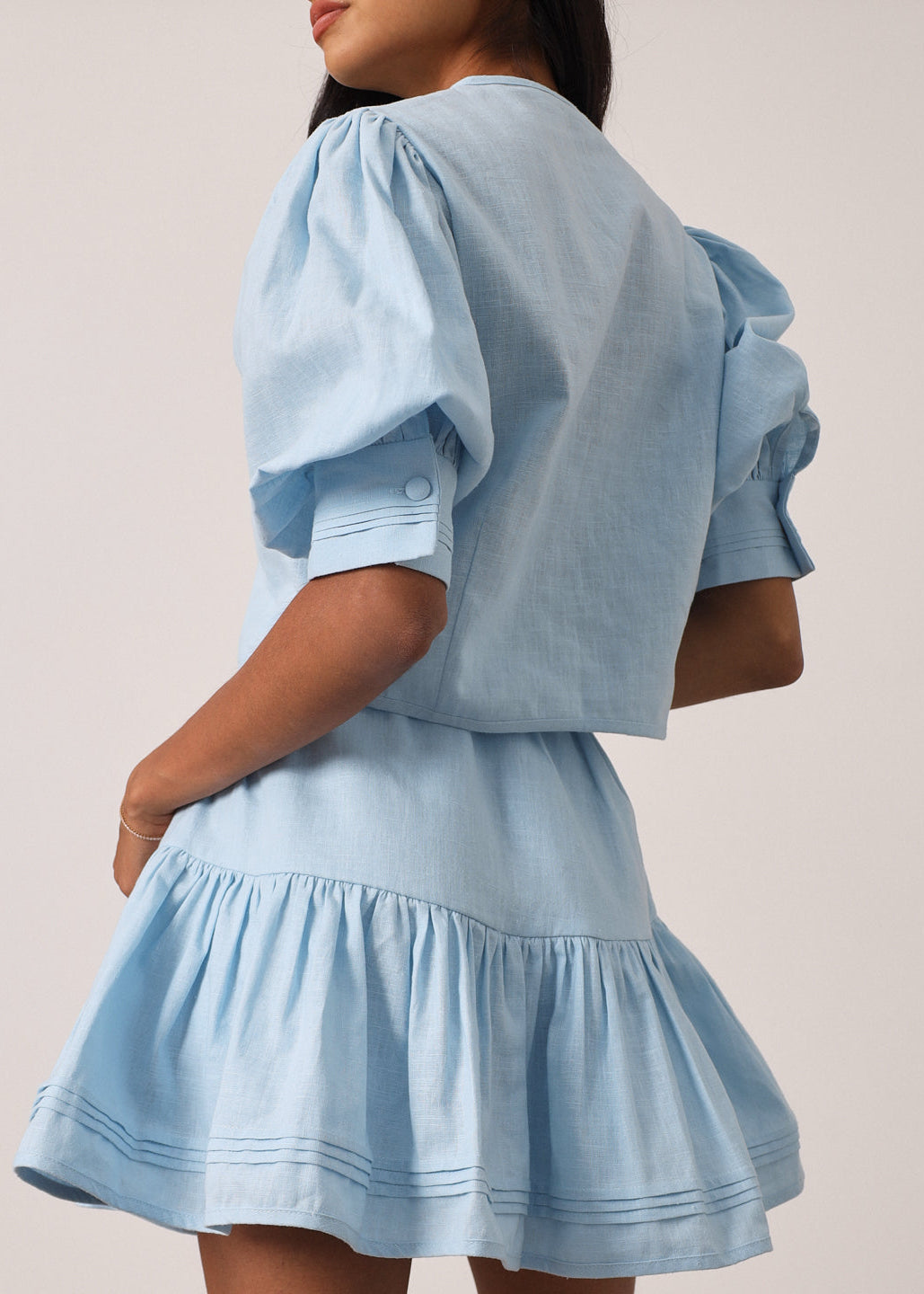 Falda-Short Laney de Lino con Volantes Escalonados | Azul Pastel