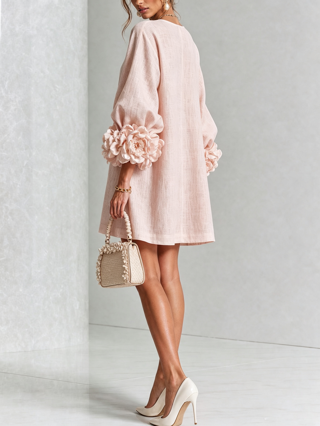Vestido Mini Amara Elegante con Botones Florales